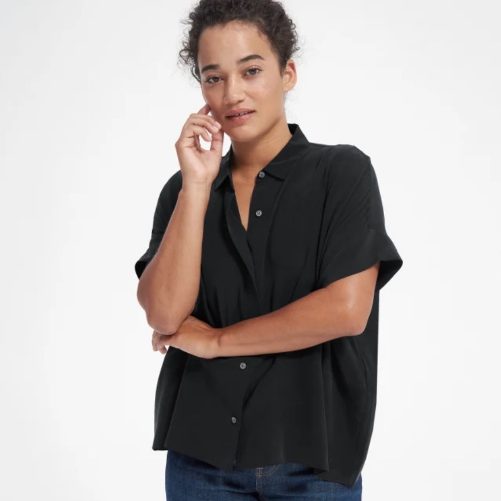 The Clean Silk Short-Sleeve Square Shirt